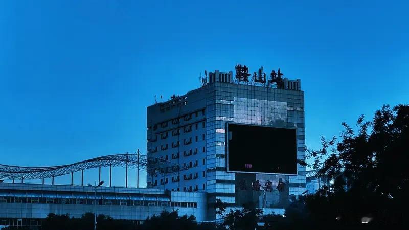 出海不建楼，深耕产教融合！无论是波兰的“共享模式”还是摩洛哥的“订单式培养”，燕