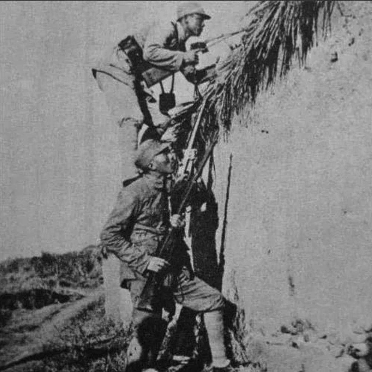 1942年，新四军26团夜宿朱家岗，忽闻枪声大作，日军来偷袭了！团长罗应怀悔恨：