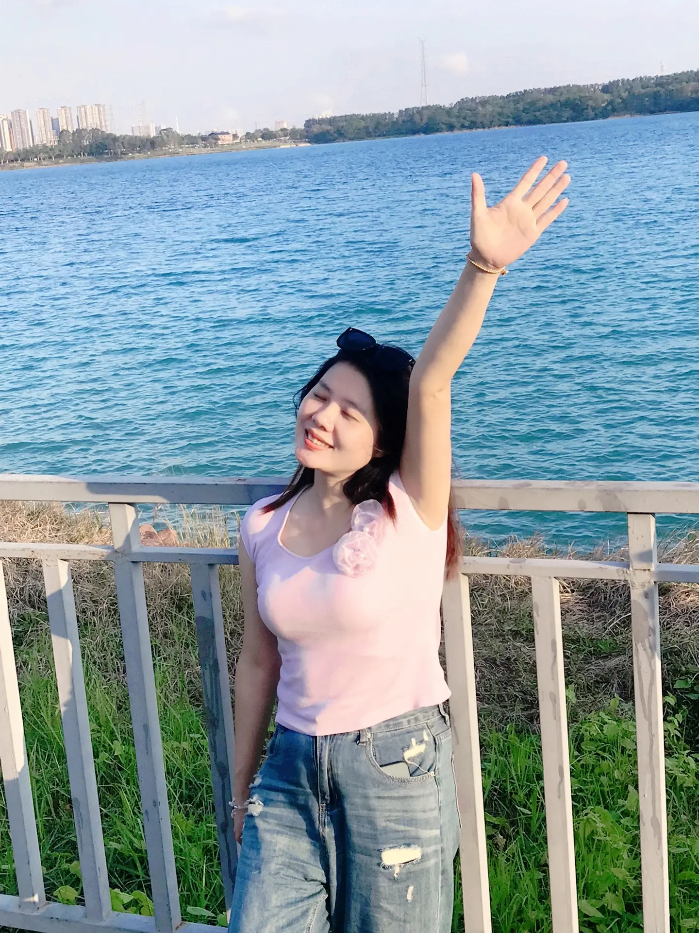 这么热的天有人搭伙吹空调的吗？电费一人一半😂