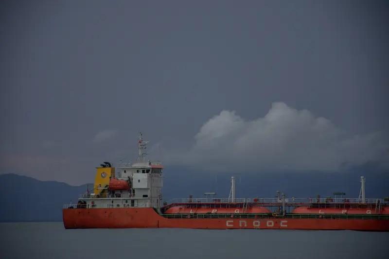 美国24小时内拦截中委油轮 中委在安理会强硬发声：12月美国三次拦截委内瑞拉油轮