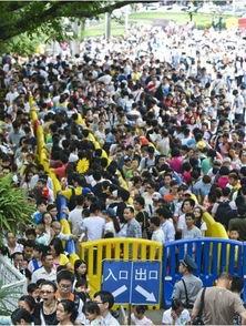 说实话，五天五一小长假，面对在外看人潮人海、各地风景人情、玩得嗨，各种晒朋友圈和