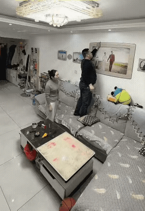 找到一个爱搞怪的媳妇，生活就能过的惊心动魄！