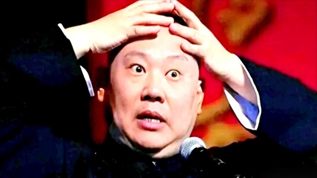 坐了十几个小时火车，拖着行李箱，结果傻站在剧院门口。
票没了，演出没了，提前订好