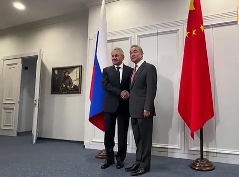 世界格局在悄悄变化，
中俄两国战略磋商会如期举行，
哪些国家会紧张起来？

当前