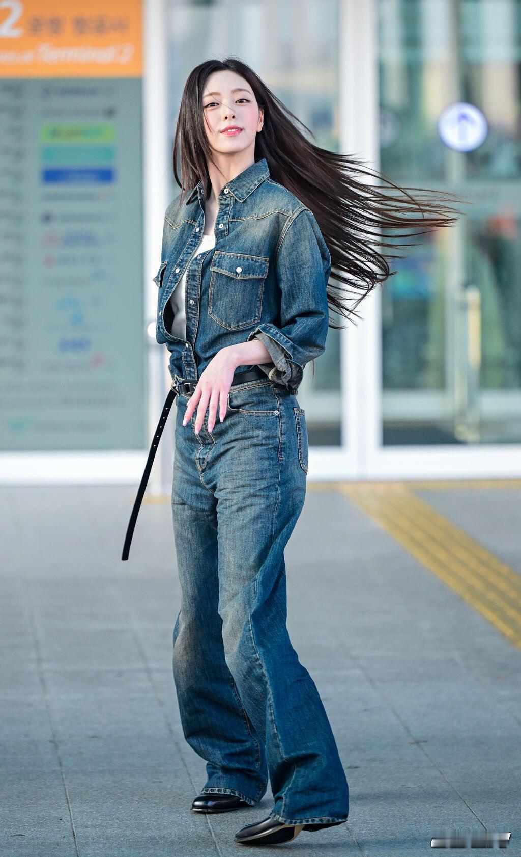 今天出发香港的申有娜 
