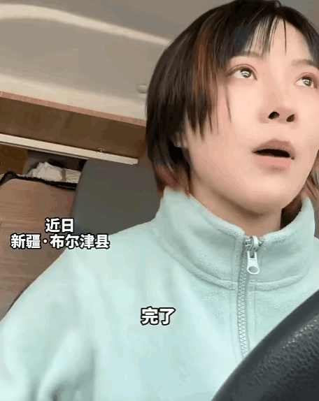 太暖心了！新疆，一女子去阿勒泰旅游，找露营地时不慎撞伤了牧民家的一只羊，看到羊主