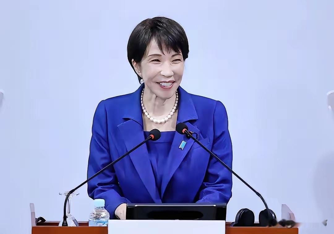 想通了，日本集体喊话中国

日本首相高市早苗用三种语言向中国喊话，但中文被放在了