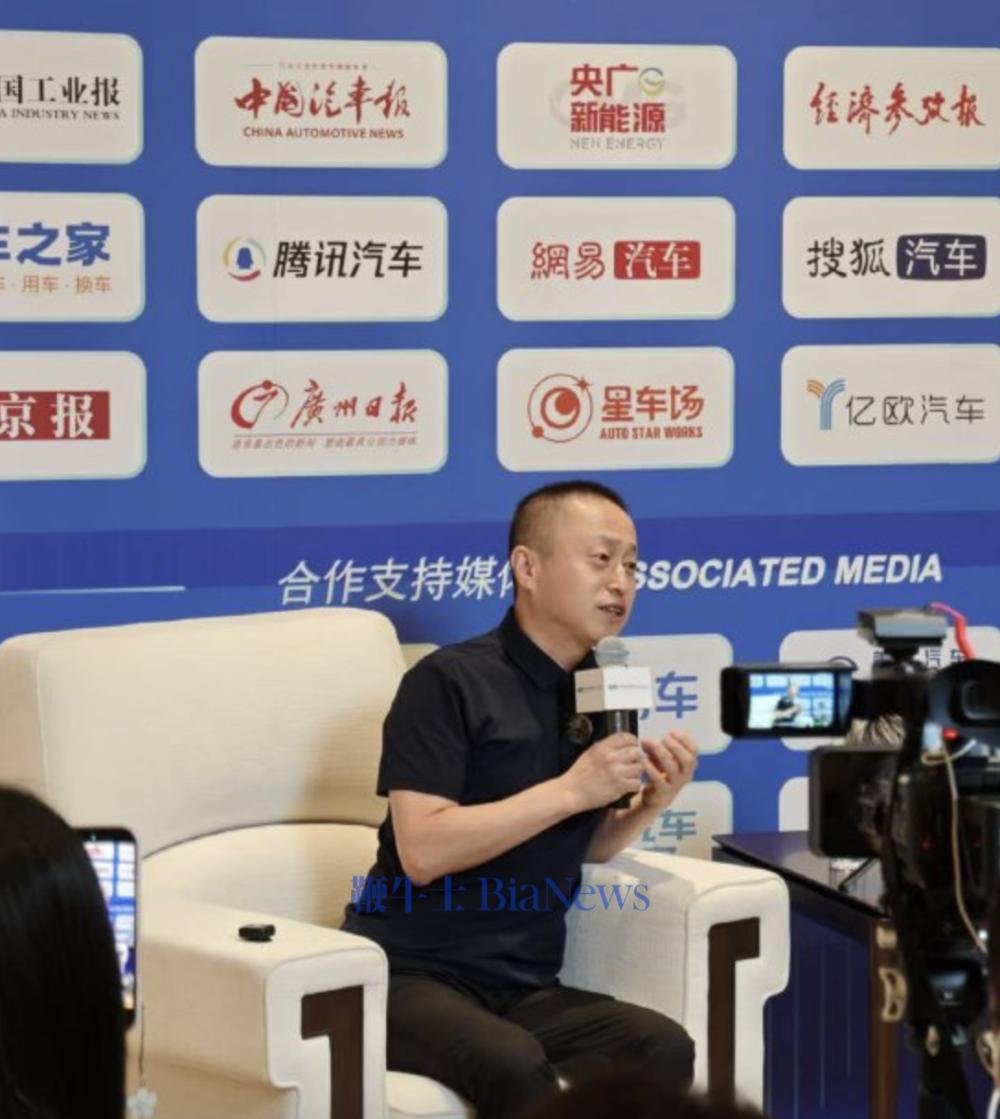 新石器余恩源：无人车不会替代快递员，今年出海目标1万台