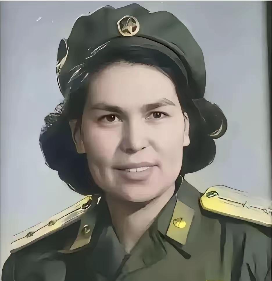 1965年，55岁的开国上将刘亚楼英年早逝。离世前，他叮嘱小自己十多岁的混血妻子