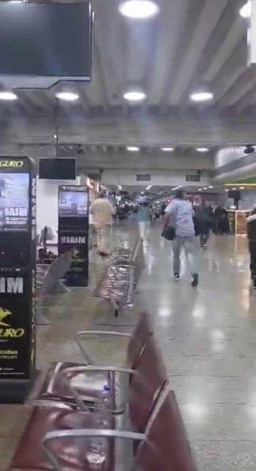 你能想象一分钟之内，连续遭遇两场7级以上强震是什么感受？
 
当地6月24日傍晚