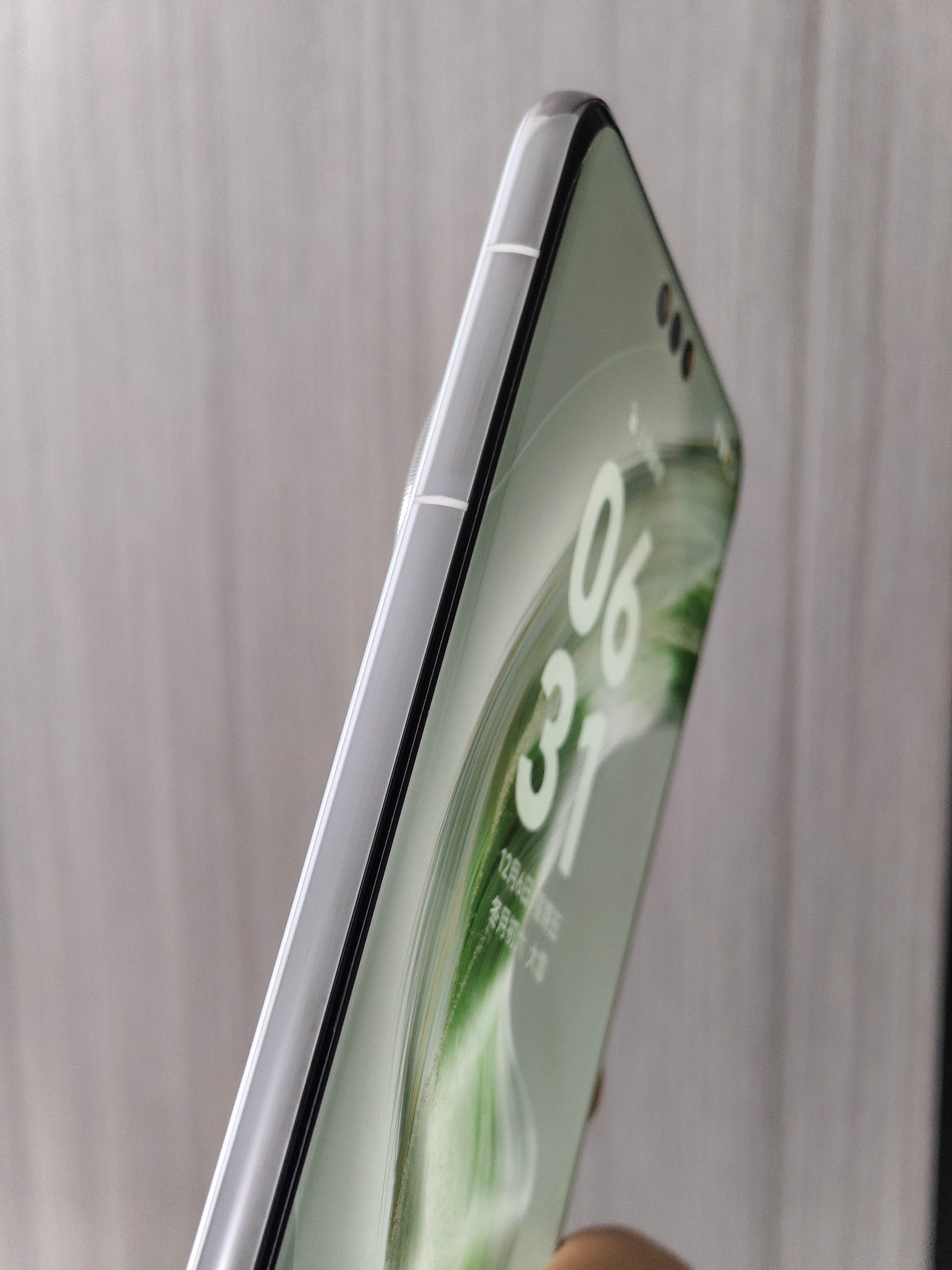 我滴个乖乖！这次华为Mate70Pro+的高亮钛也太抗造了吧！！！！！刚刚做了个