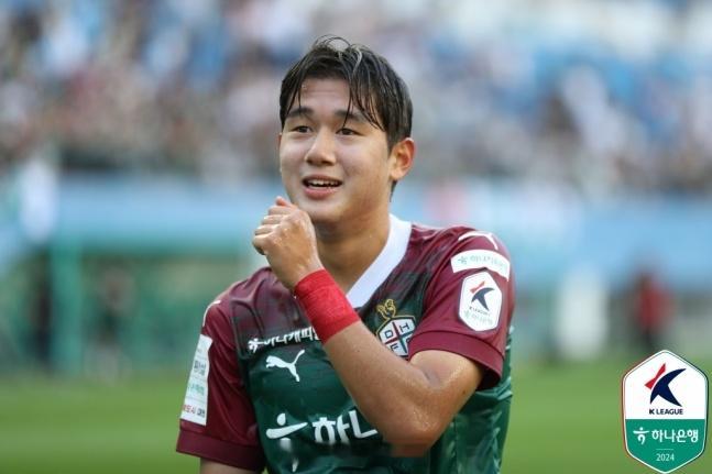 【英媒爆布莱顿和维拉有意引进大田新星尹棹泳】近日，英超球队布莱顿的跟队记者安迪内