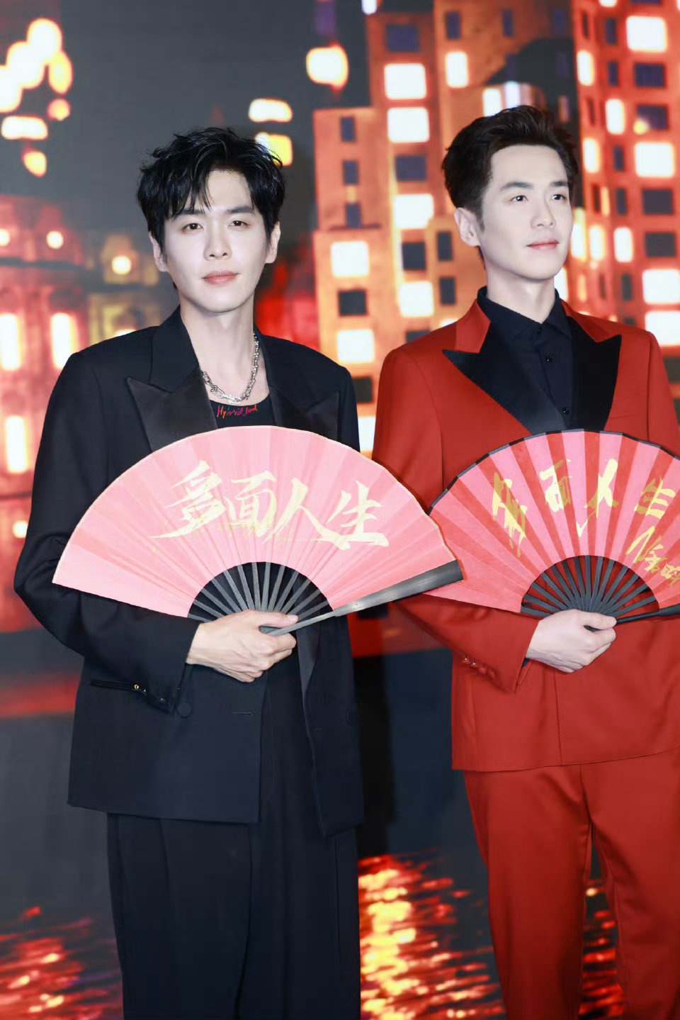 张若昀蜡像是2023年的大背头造型张若昀蜡像是2023年的造型张若昀蜡像是202