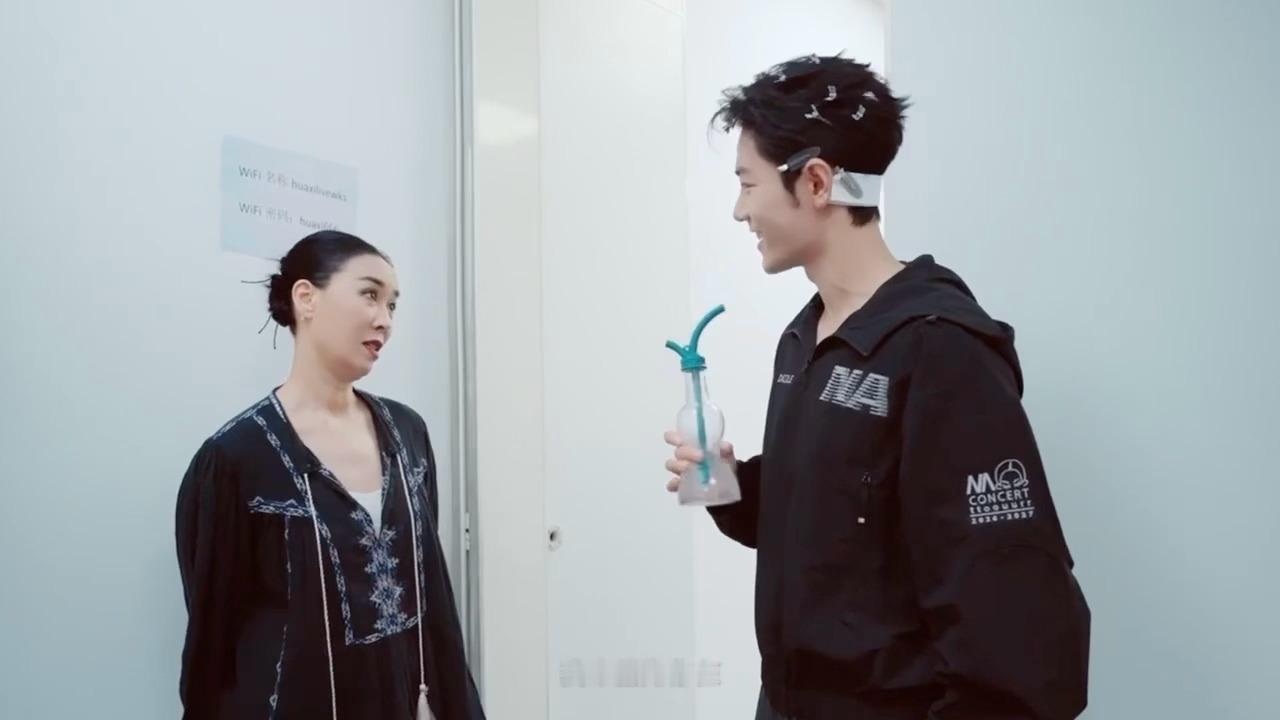 哎哟两次“我来因为你在”顶着一头小夹子好温柔好苏好萌哥哥 ​​​
