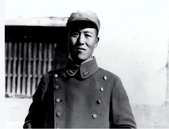 黎玉曾雪中送炭为延安送去13万两黄金，自身手握几十万大军的重兵，为何建国后仅被安