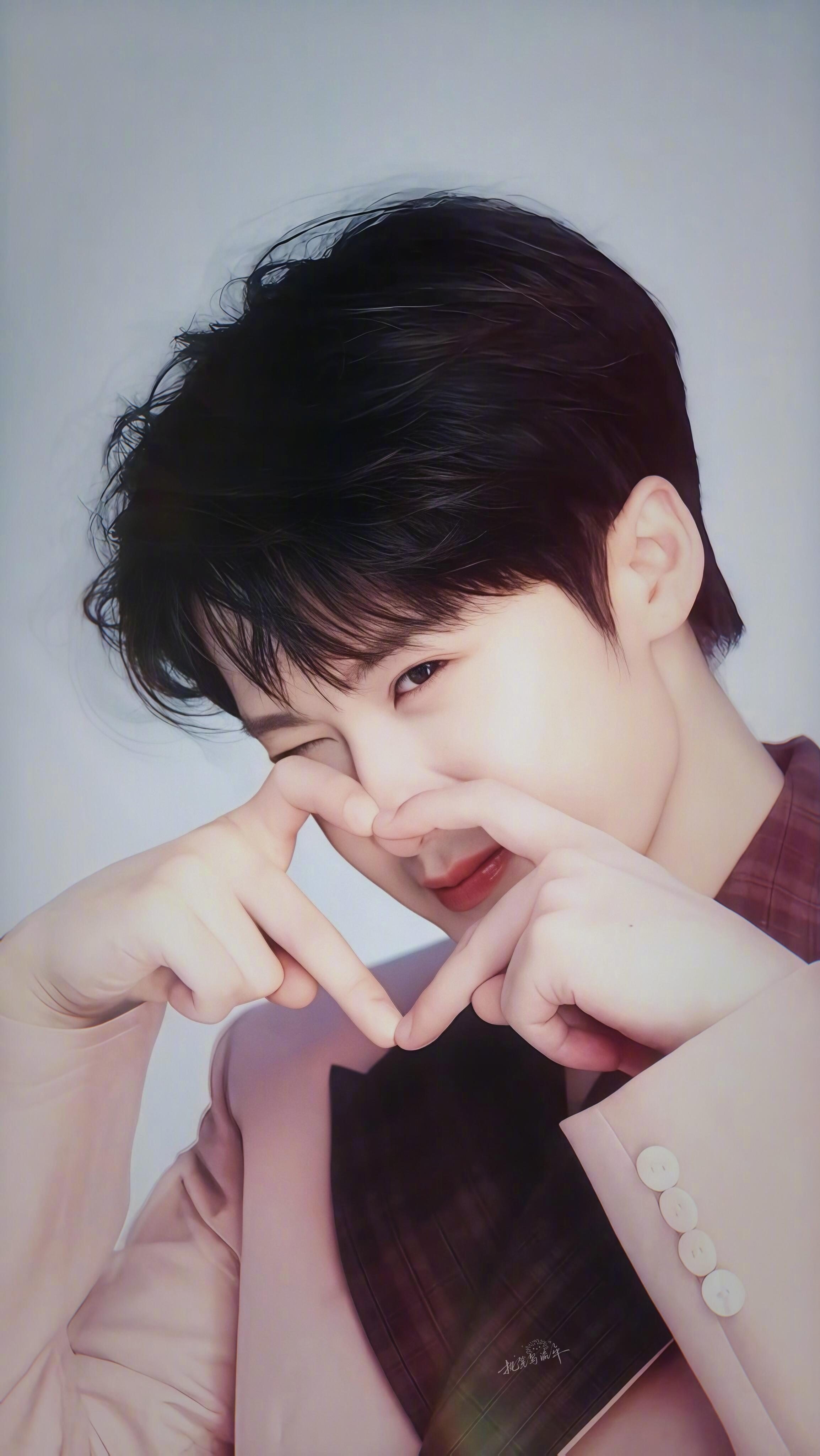 檀健次逐本直播预热 檀健次直播预热，3月6号健次逐本直播间见啦，期待新鲜健次😍