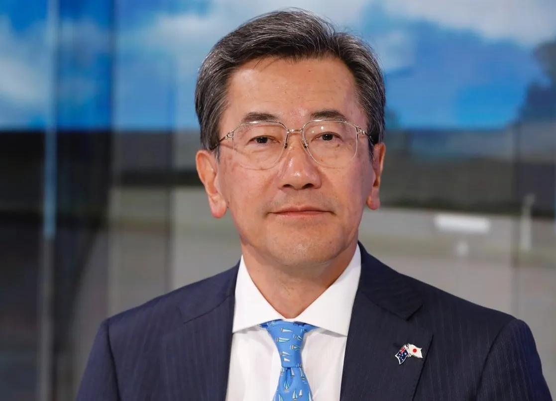 日本前大使山上信吾在接受德国人媒体采访时承认，日中关系即将进入“严冬”，中国迄今