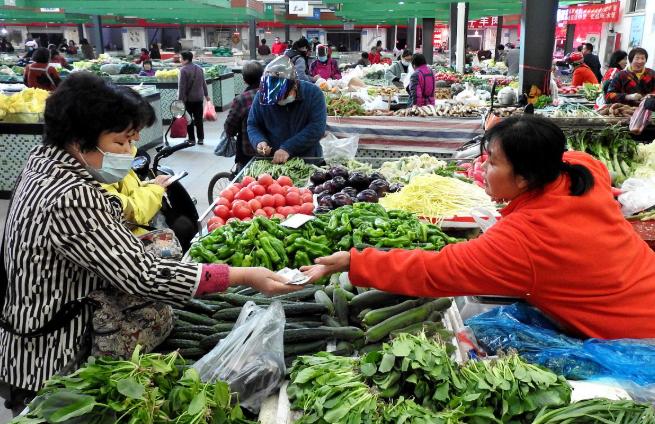 人民日报发声！又一有害食品流向百姓餐桌，比“毒白菜”更黑心！
有人说：“民以食为