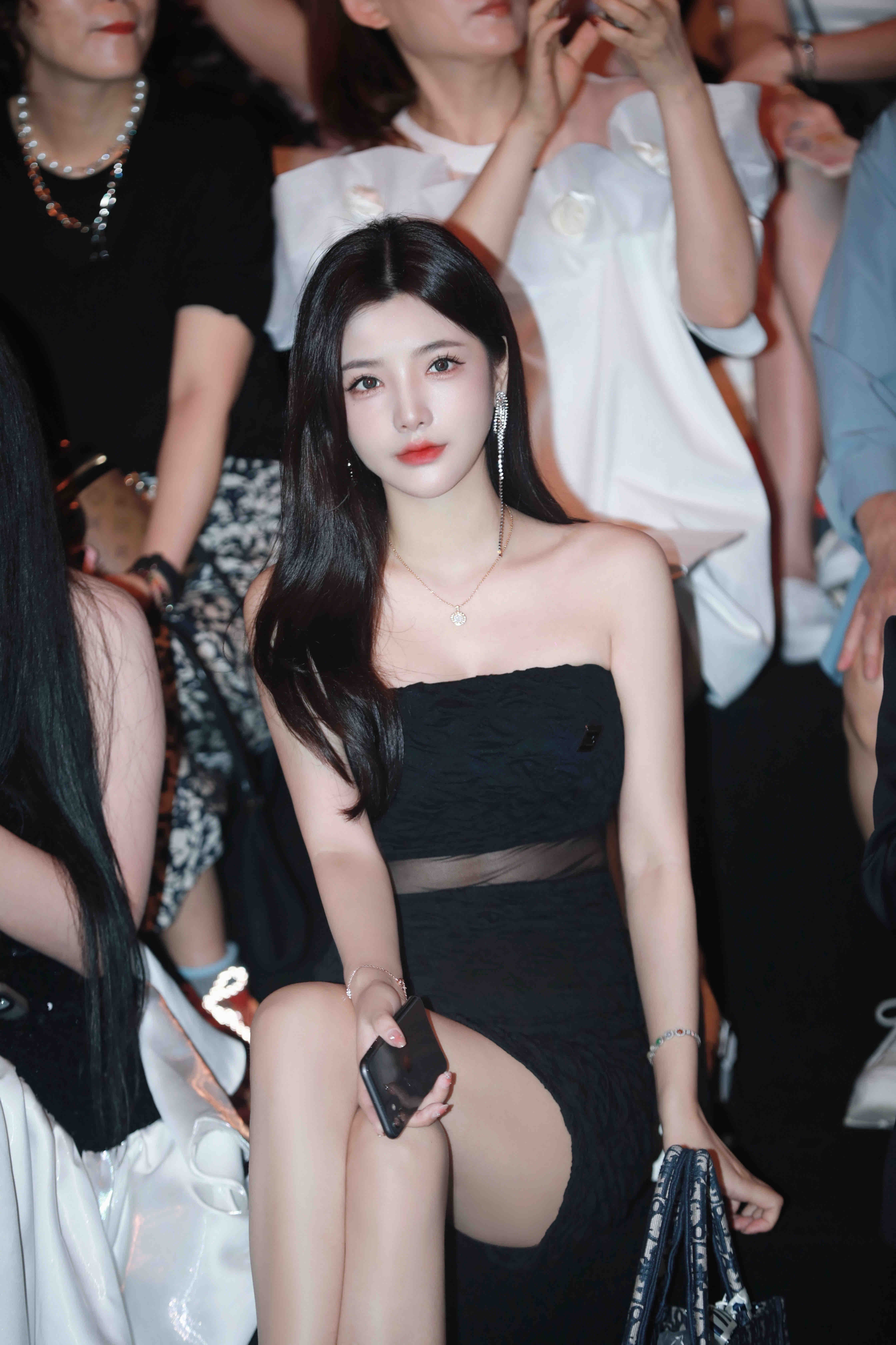 在深圳气质美女 ​​​
