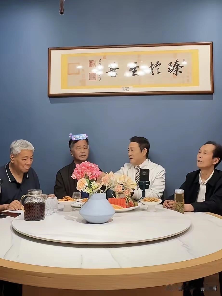 流浪大师在北京彻底火了，这次特邀著名相声艺术大师赵保乐助播。