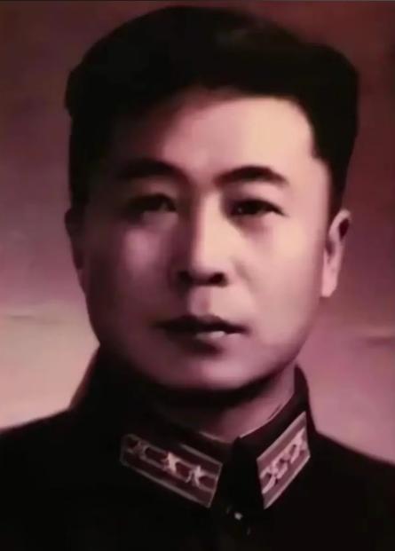 1957《林海雪原》轰动全国，罗荣桓拍板作者曲波：召回部队，恢复军籍，上校军衔，