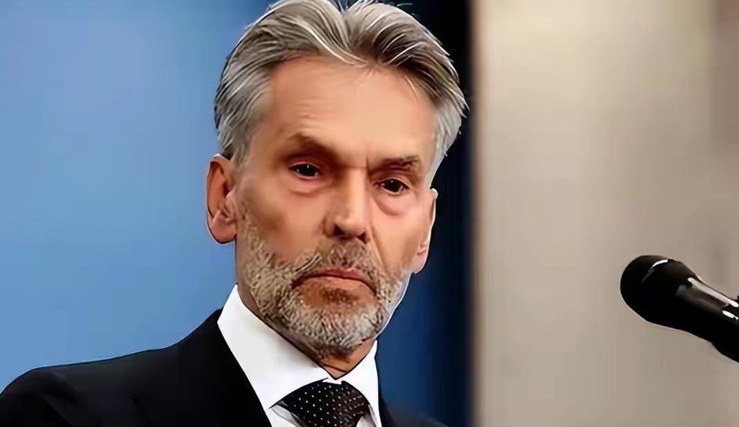 中国人只配喝汤 美国人吃肉，英法德日韩荷啃骨头，中国人只配喝汤，这就是美欧日韩西