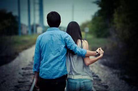 天津，女子在结婚前一天发生车祸，导致瘫痪，未婚夫知道后，竟然提出分手，并要求女子