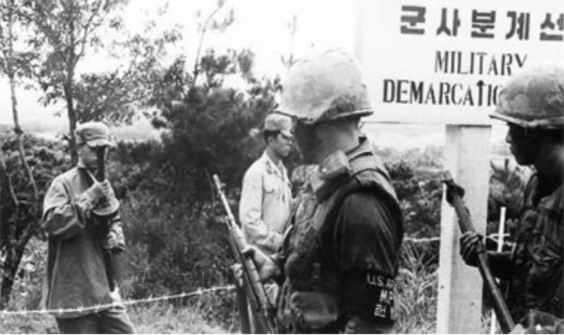 朝鲜非军事区 (DMZ) 巡逻队，20 世纪 60 年代。