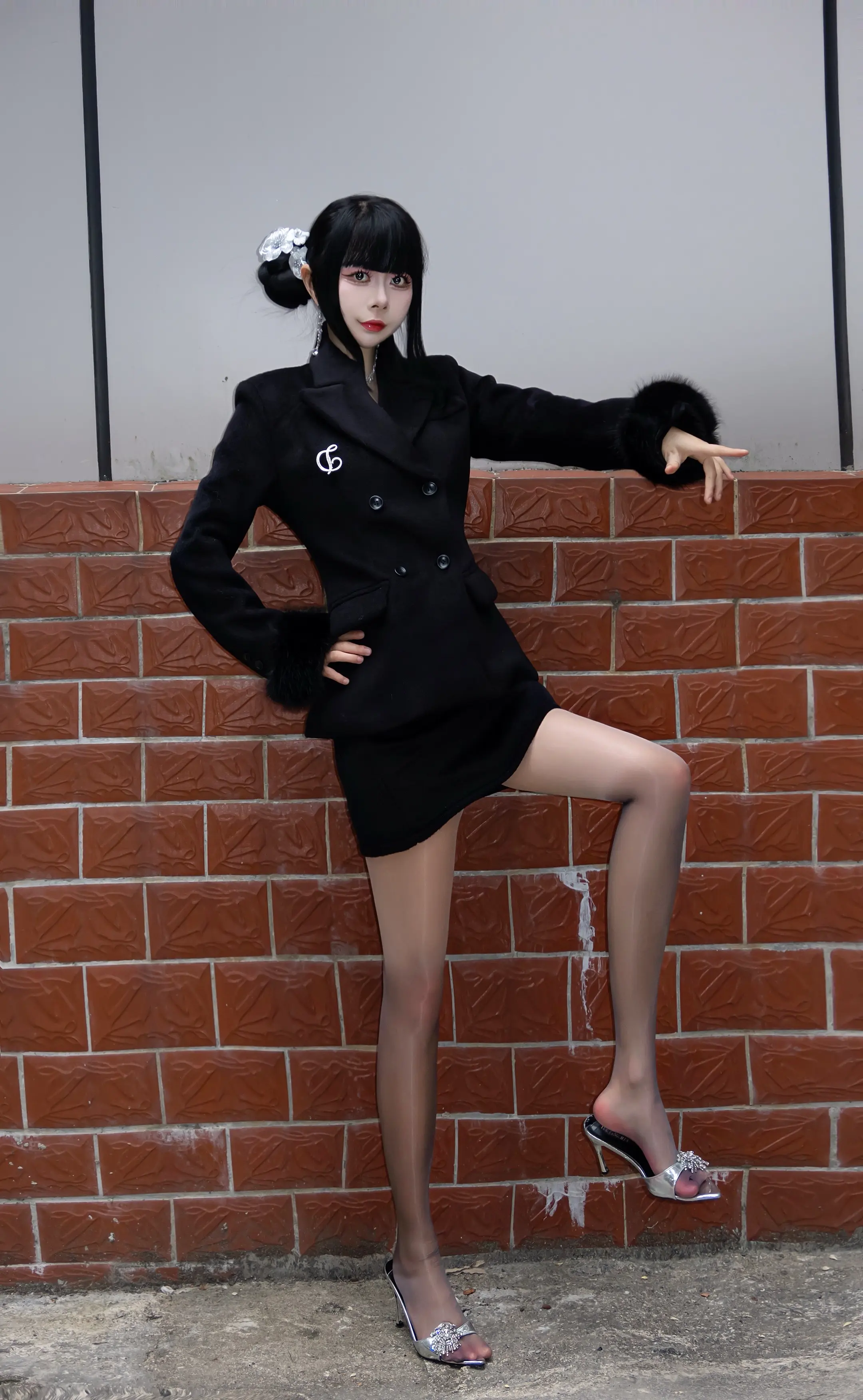 你老忽冷忽热的 我呼你行吗