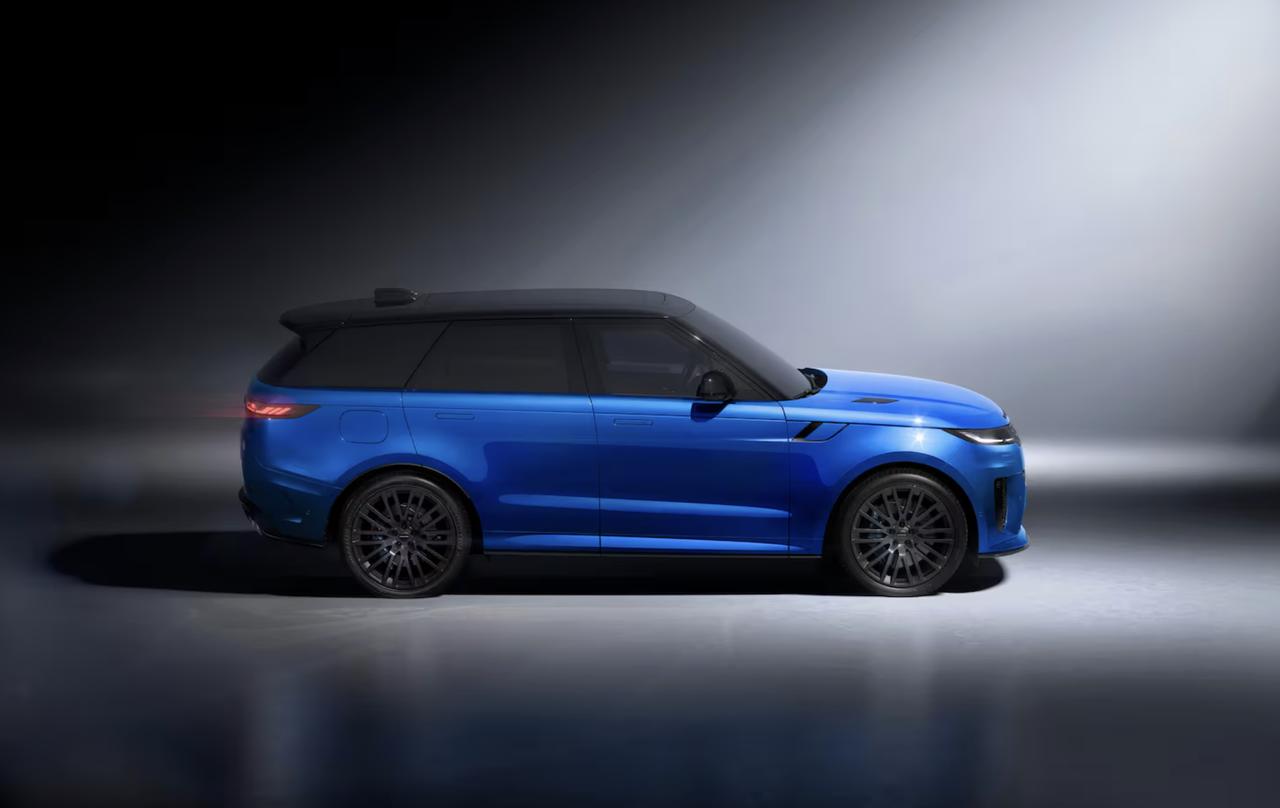 路虎揽胜运动版 SV 刚刚变得更加丰富多彩。全新发布的“Ultimate Edi