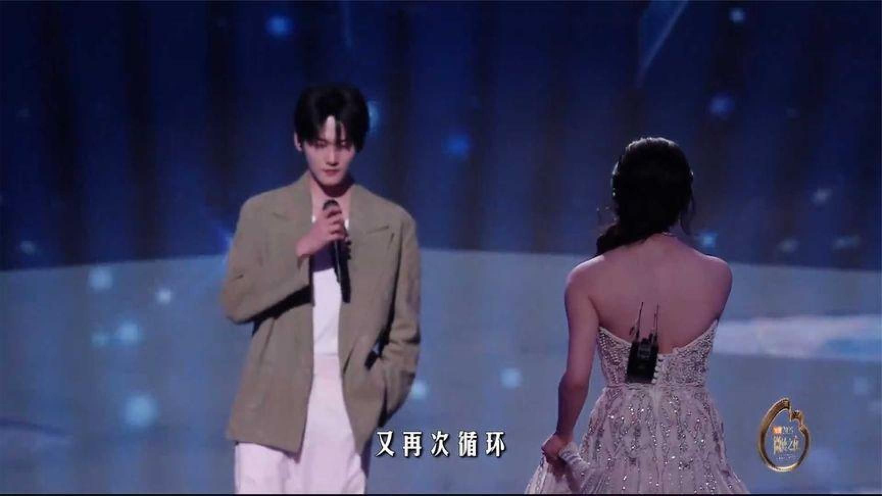 姐弟恋太好嗑！陈妍希周柯宇甜蜜对唱，一点看不出来差19岁！