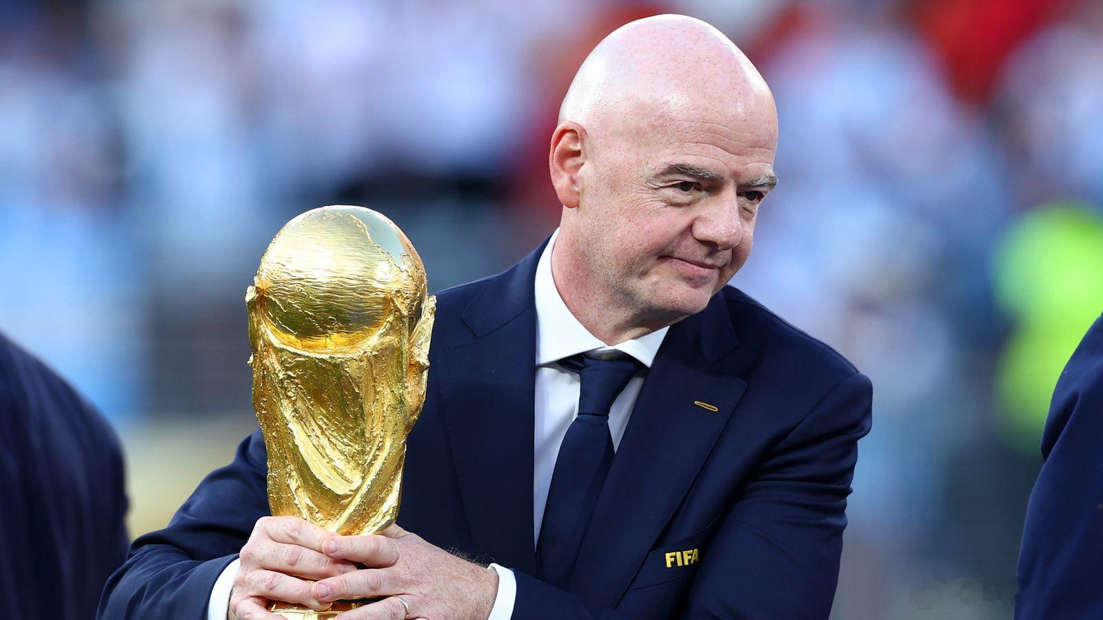 世界杯：国际足联主席贾尼·因凡蒂诺提供3000万英镑激励，鼓励会员支持有争议的私