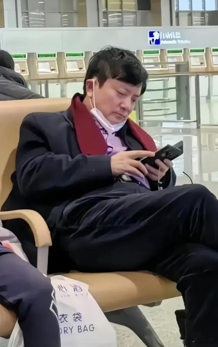 原太原理工党委书记，郑强说:过年嘛，还是热热闹闹的好，我个人是支持放鞭炮的，年是