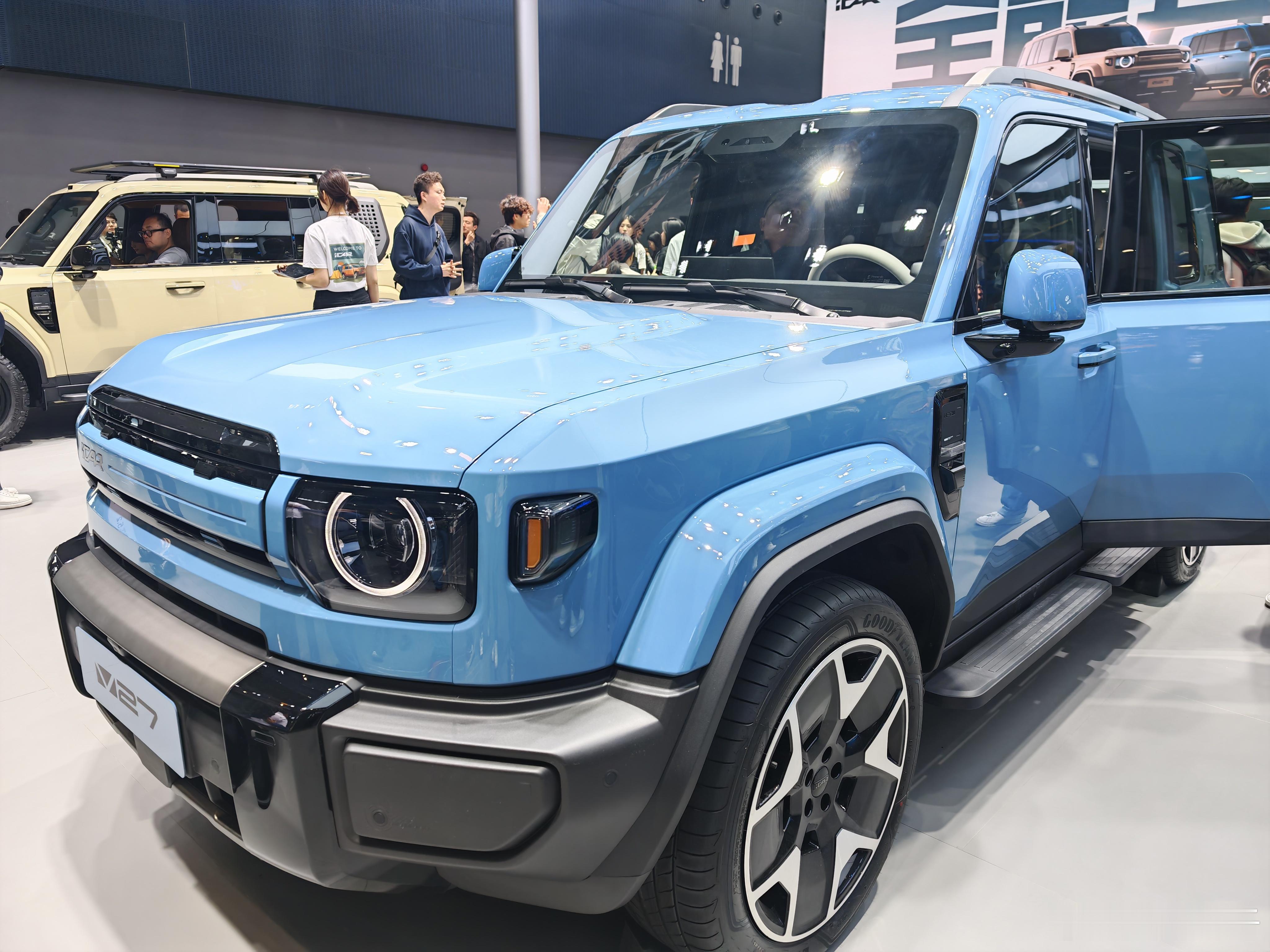 今年广州车展的内卷程度刷新认知，各大品牌扎堆堆配置、炫黑科技，看得人眼花缭乱。但