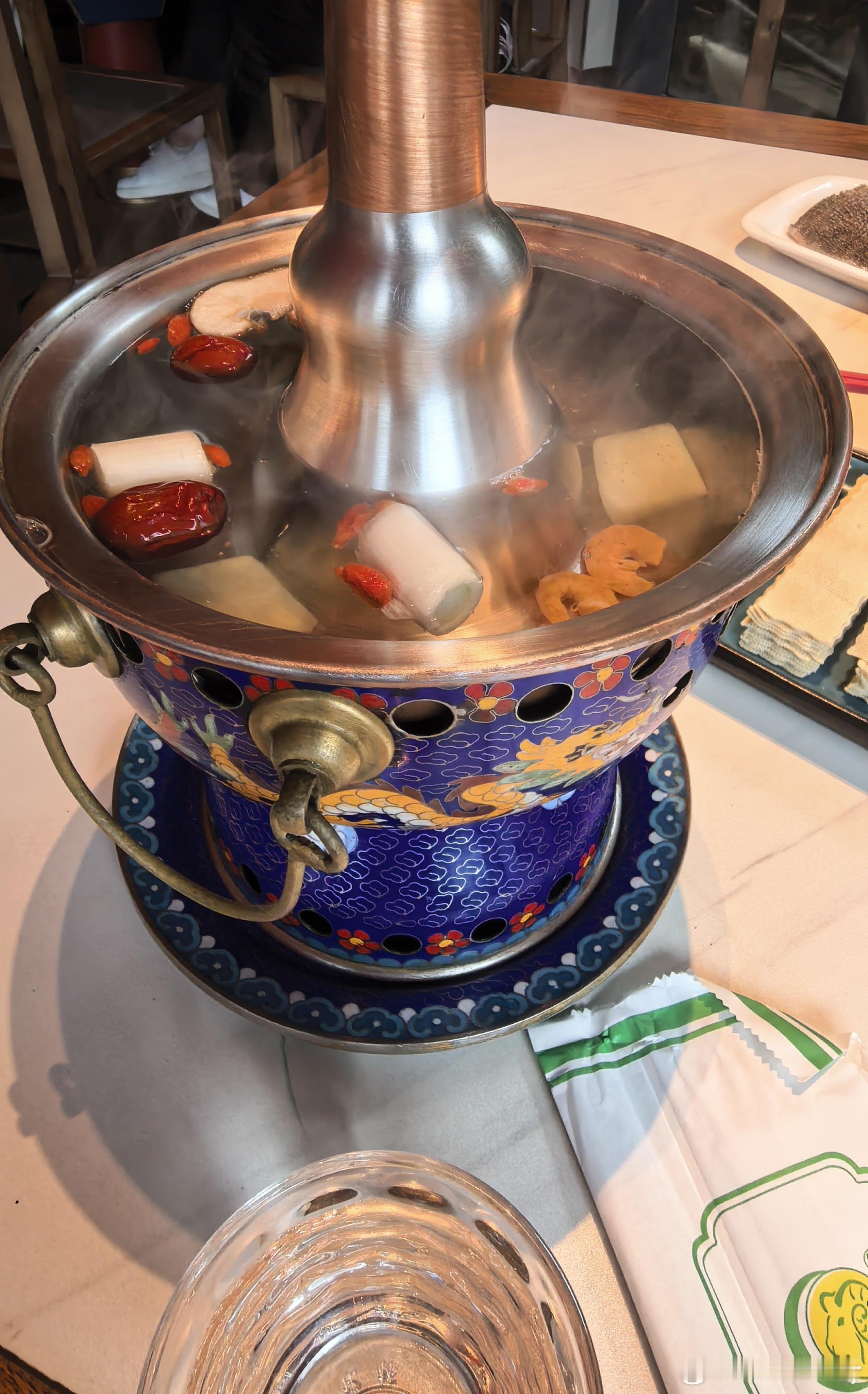 和朋友涮个肉，再出发广州[馋嘴]  ​​​