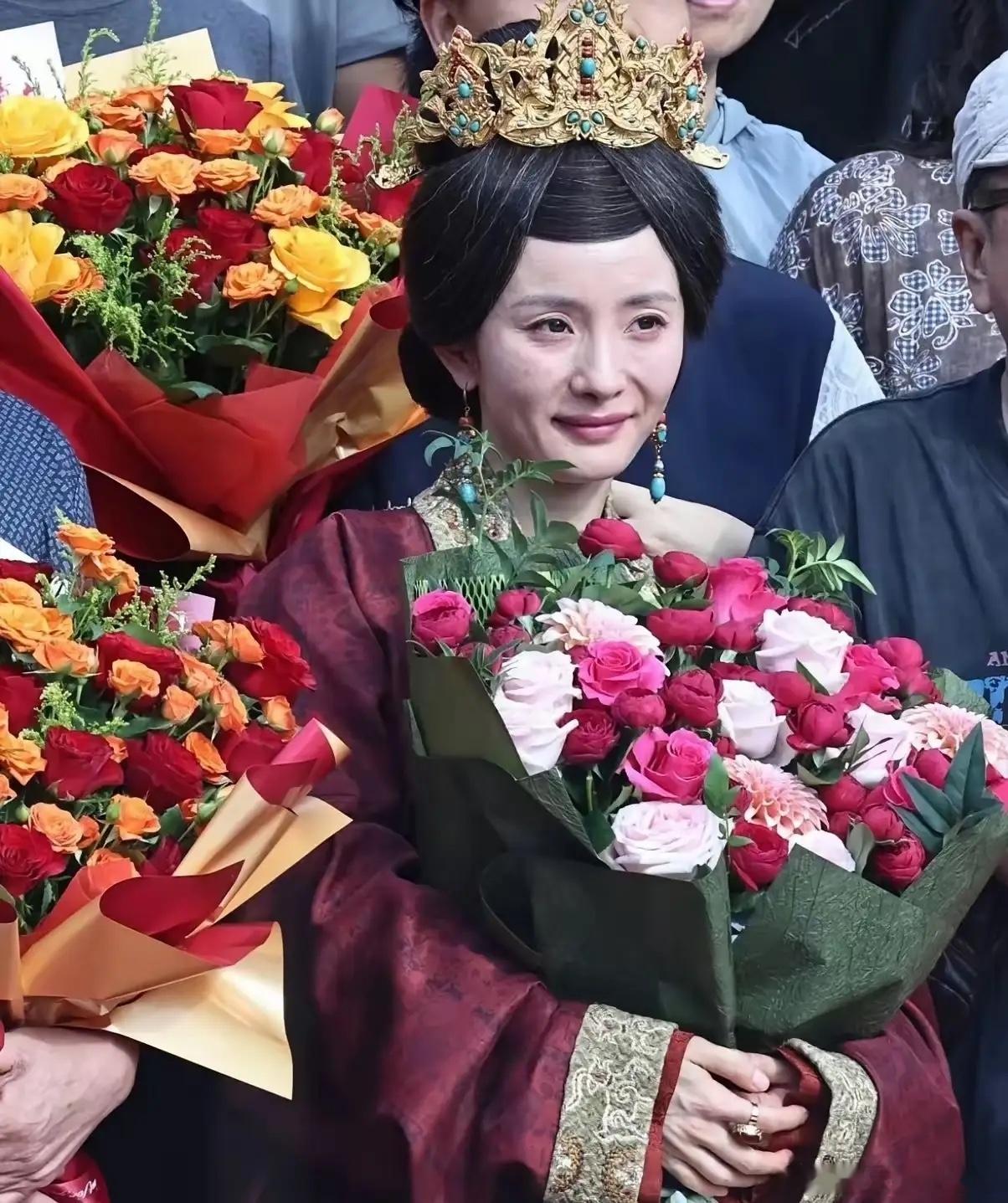 历时115天的潜心打磨、日夜深耕，杨幂主演的重大历史正剧《江山大同》正式圆满杀青