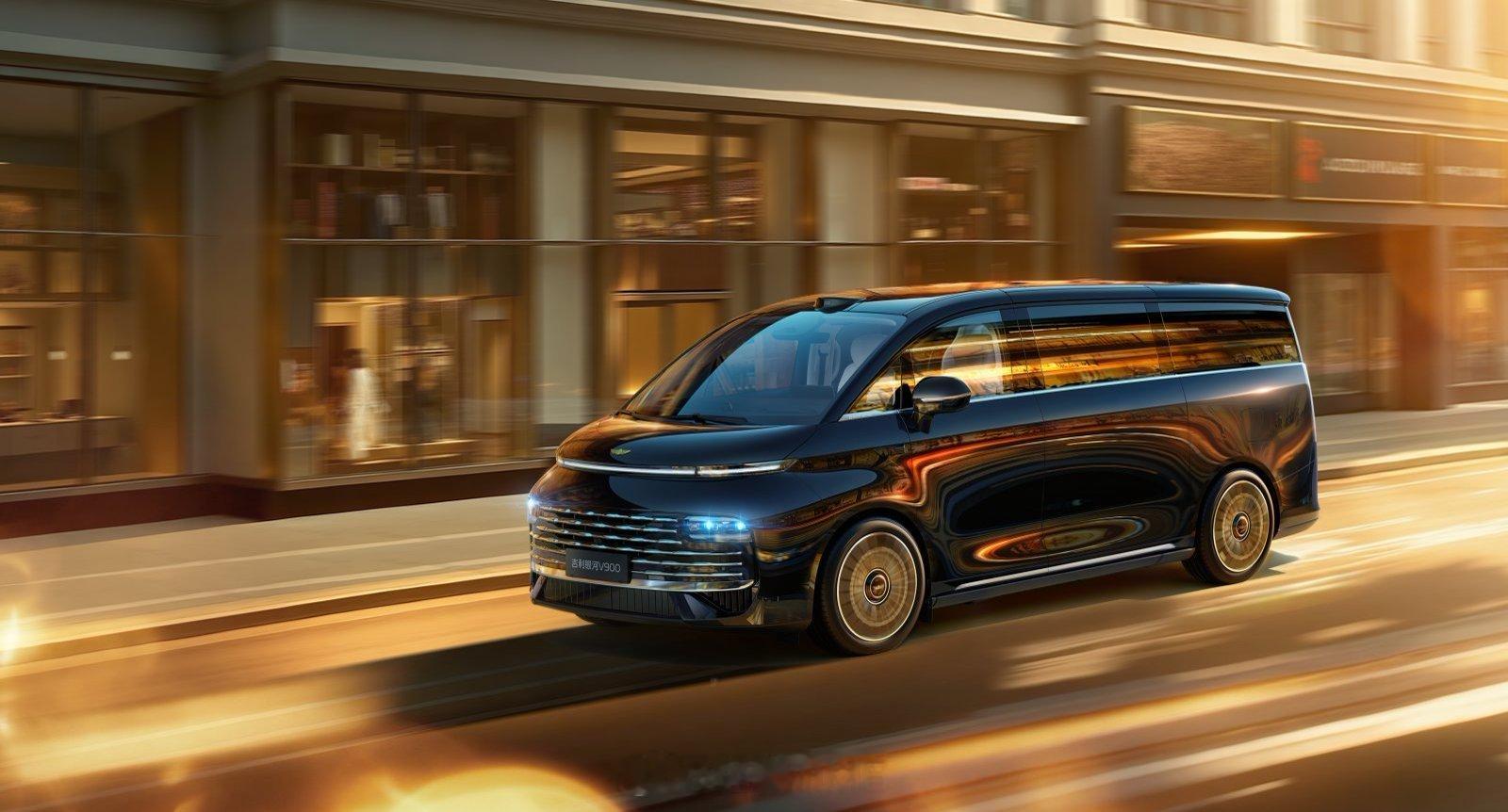 吉利银河V900定位AI全场景家庭旗舰MPV，首搭全新一代超级AI增程技术，具备