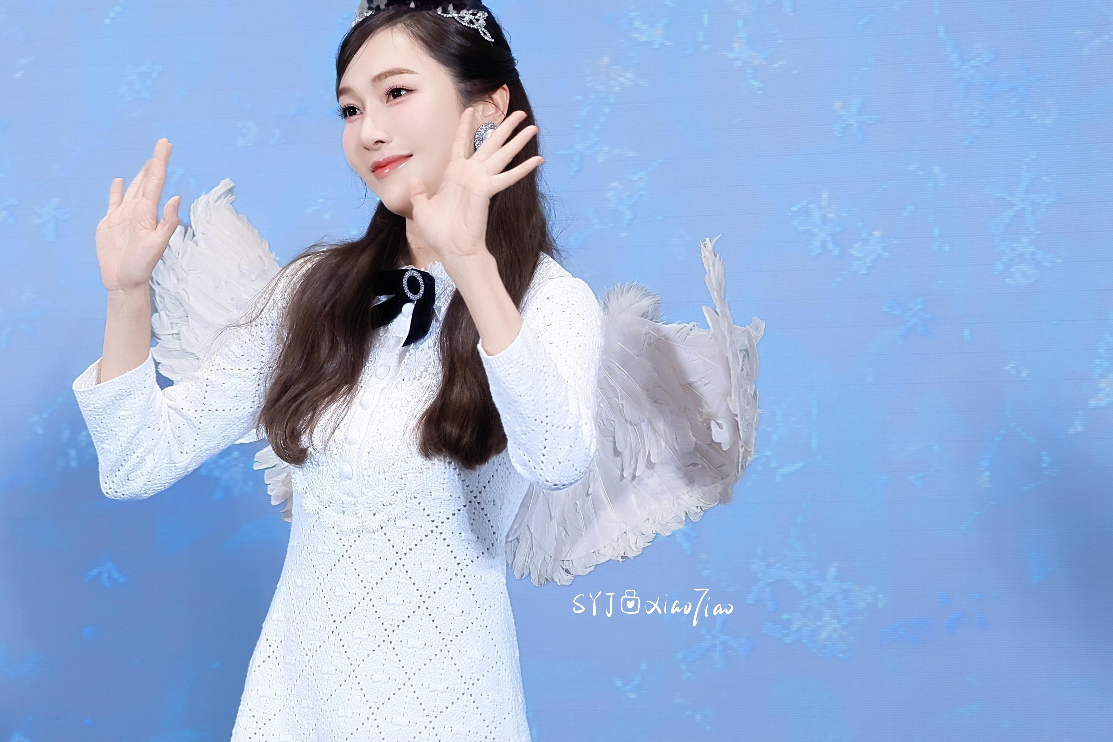 郑秀妍[超话]✨jessicaciaoamore 📸260913  郑秀妍 C