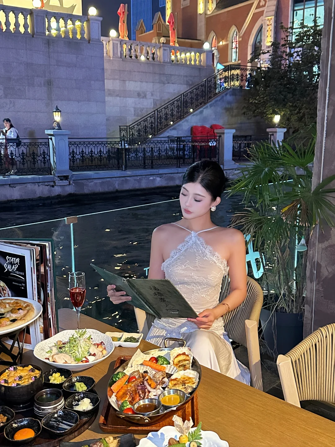 在这么浪漫的地方吃饭，放眼大连也是No.1