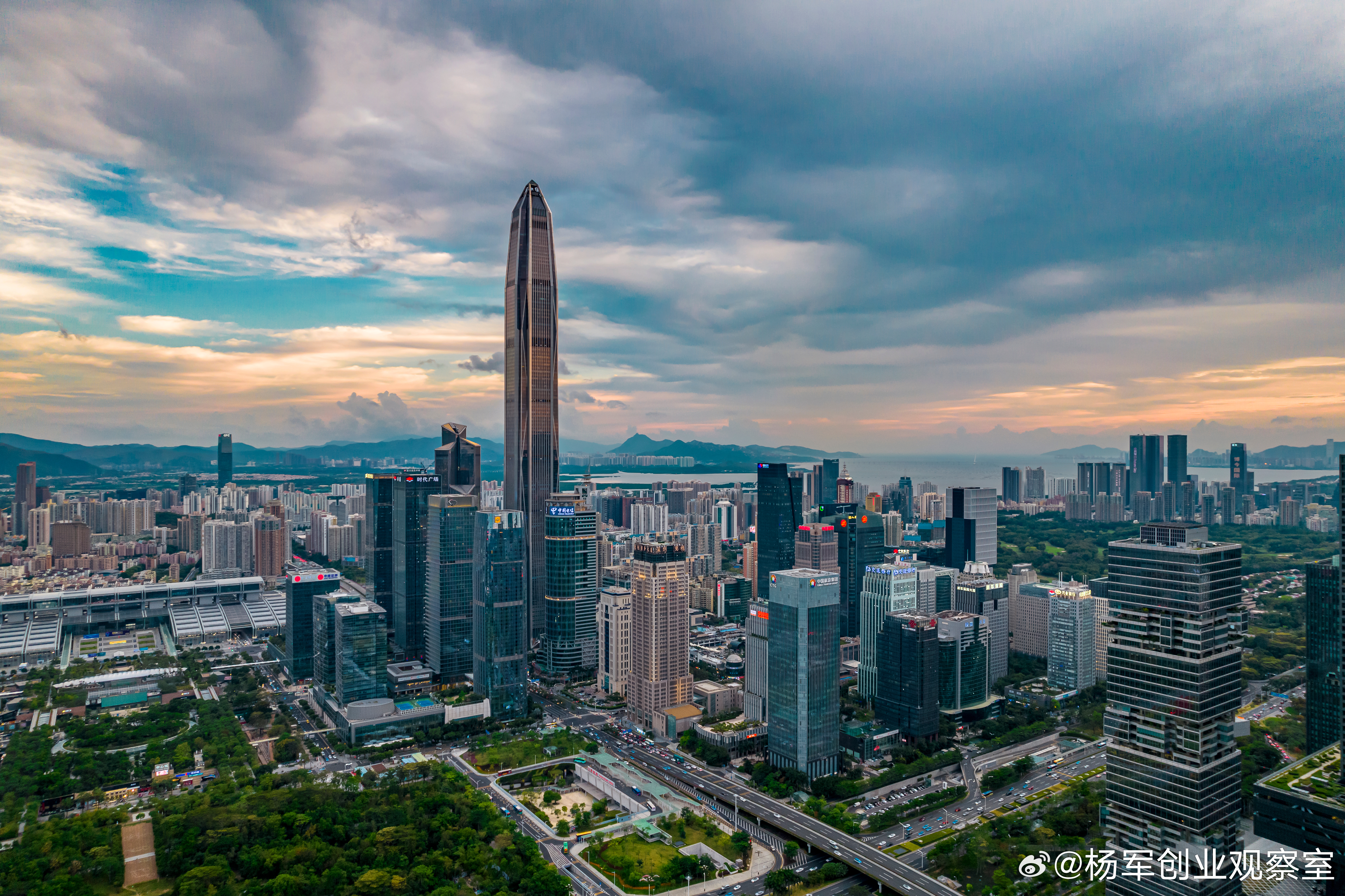 创赛路演技巧  PPT最好有不同的版本，尤其是视频部分嵌套在PPT里能自动播放是