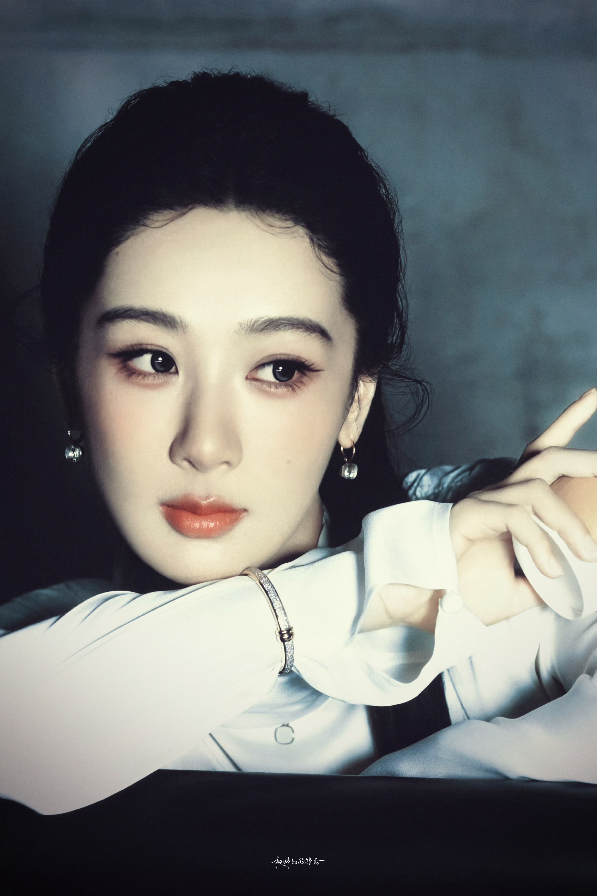 杨紫杨紫yz 杨紫小夭世界万般苦，你是一点甜，所有的晦暗都留给过往，从遇见你开始