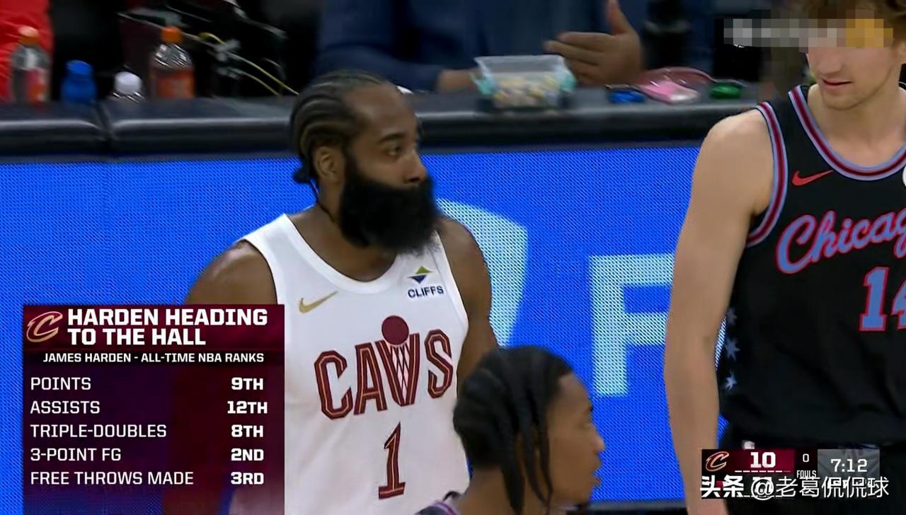 骑士超级后卫哈登真是彻底的爆发了！在今天骑士客场挑战公牛的比赛中，目前两队的上半