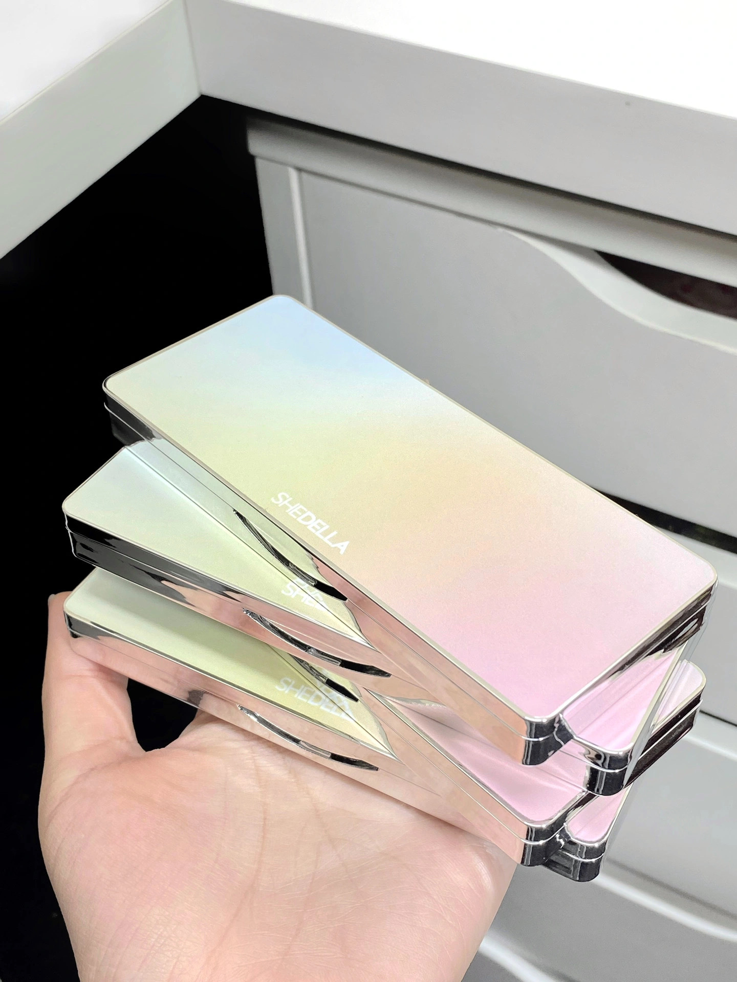 是梦中情盘没错了！！春秋的调色盘 也有日常的颜色捏！[好爱哦][好爱哦]可玩妆可