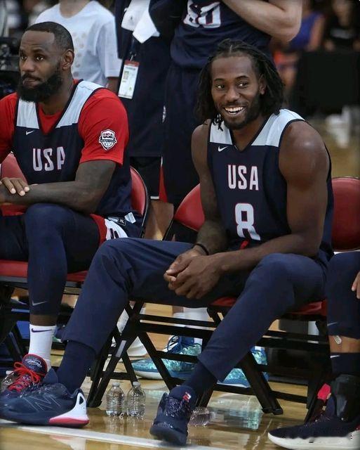 NBA最好的后场组合，詹姆斯和莱昂纳德，一个善于突破和攻坚，一个无解的中投，最像