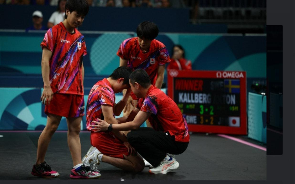 【#日本男乒教练称4年后一定要复仇#】据直播吧：日本男乒教练赛后含泪：若让我继续