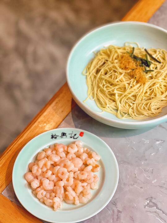 💥上海这碗蟹黄面！吃完直接香迷糊了！