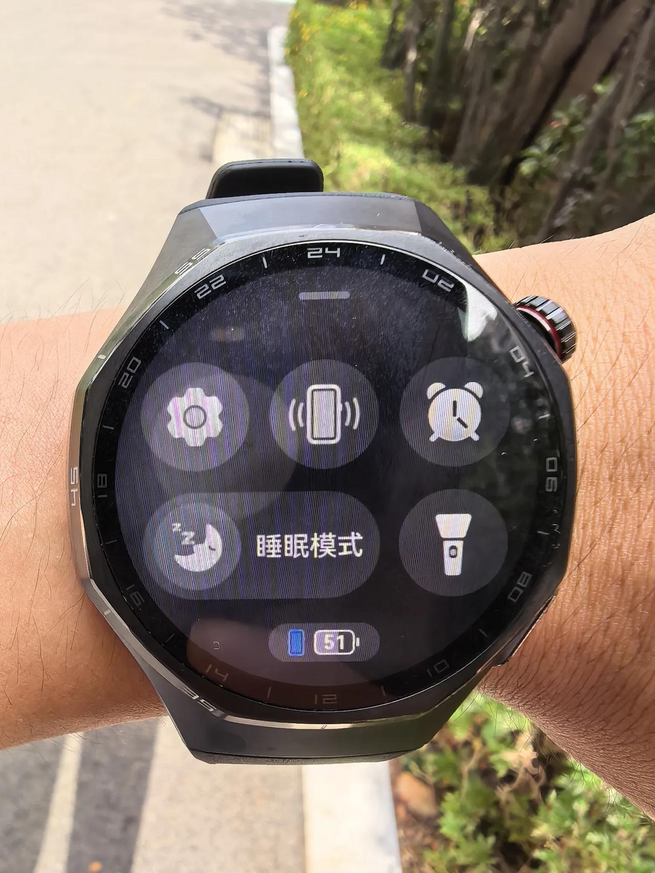 华为watch GT6Pro续航实测
9月7日周一充满电，用到9月16日还有52