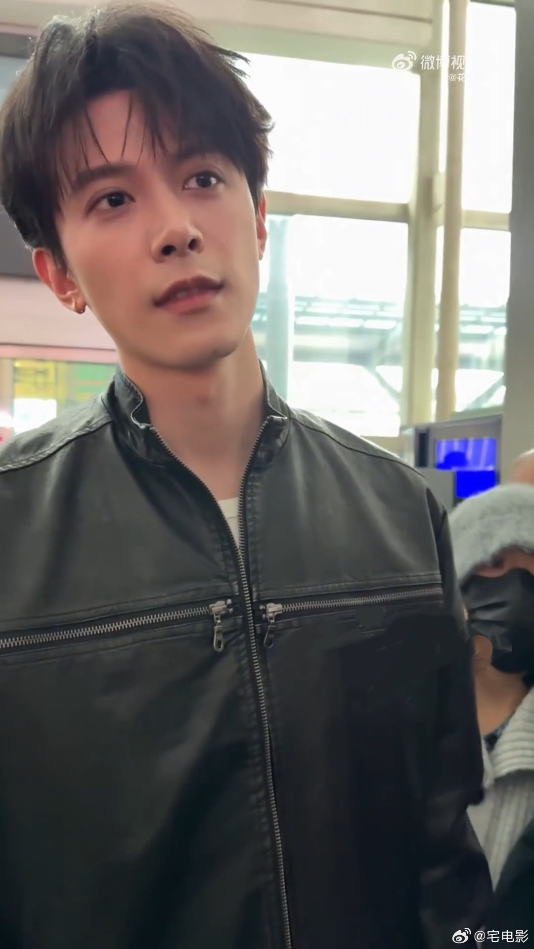 邓凯出发录制hi6你好星期六收拾好心情与状态，邓凯正式踏上录制行程，愿一路顺遂尽