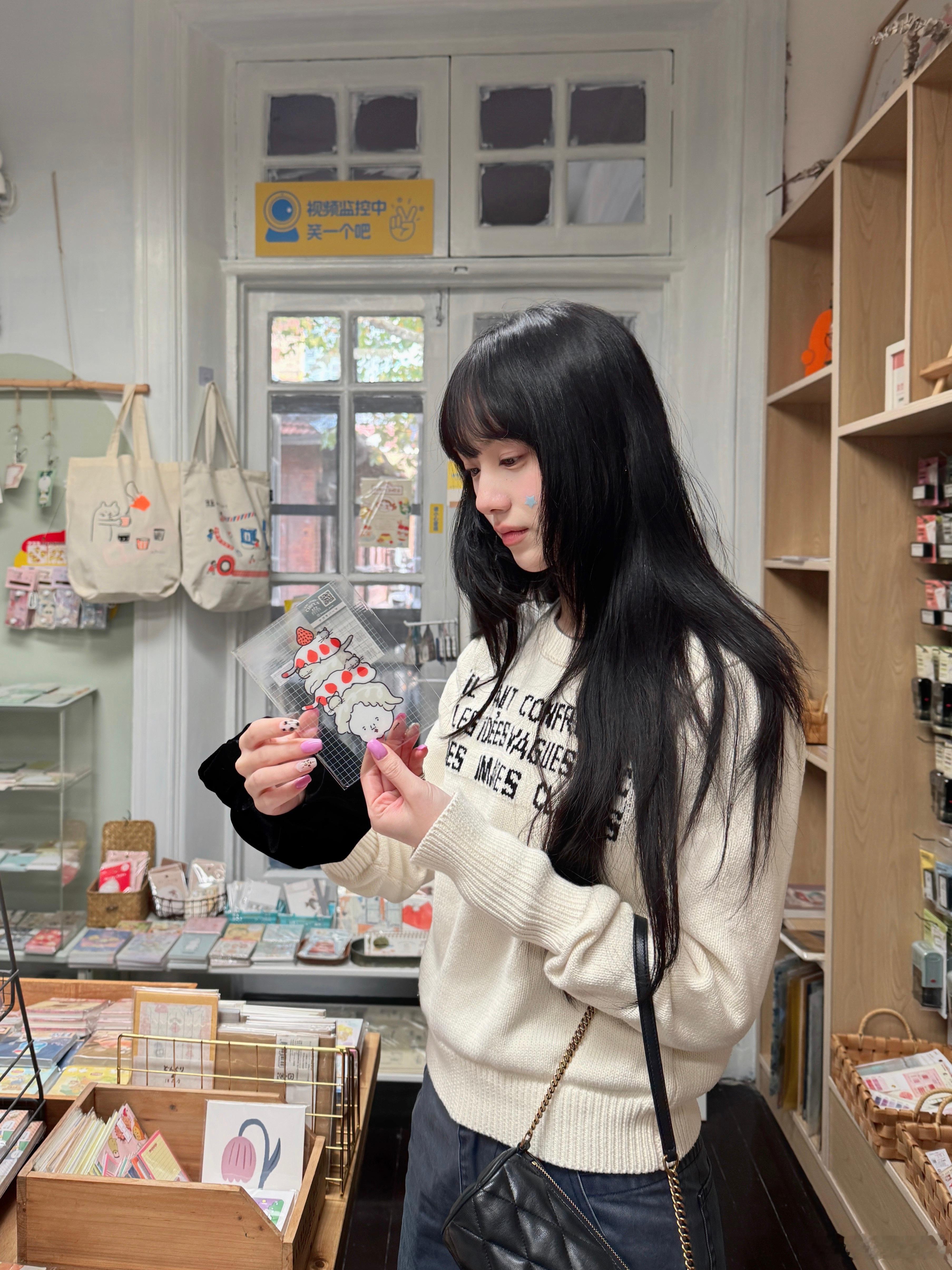 ≽ ᳐˶⦁ ᎑ ⦁˶  ᳐≼ 