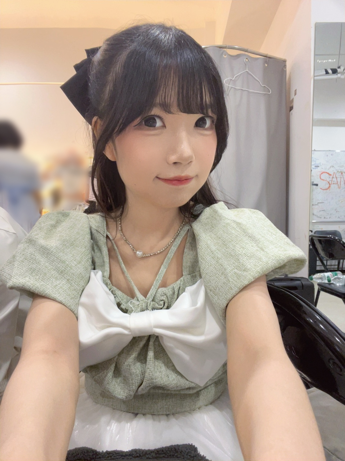 还没想好做什么新造型💇还是就马尾好了 